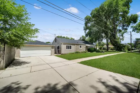 Exterior - 1446 Everett Ave, Des Plaines, IL 60018 photo 2 of 8