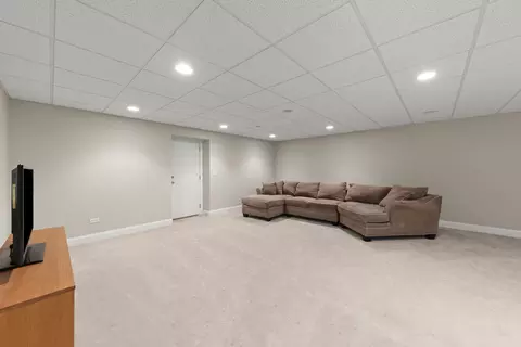 Living - 13452 Skyline Dr, Plainfield, IL 60585 photo 5 of 5