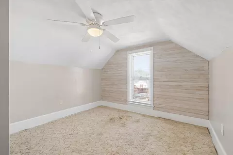 Bedroom - 714 19th Ave, Fulton, IL 61252 photo 4 of 5