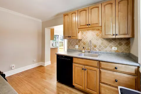 Kitchen - 708 N Summit St, Wheaton, IL 60187 photo 4 of 4