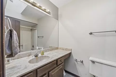915 Carriage Dr, Algonquin, IL 60102 photo 9