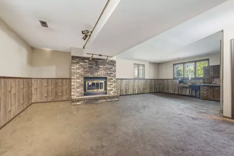 915 Carriage Dr, Algonquin, IL 60102 photo 10