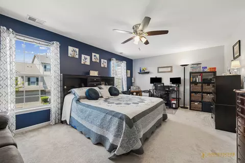 Bedroom - 5302 Cobblers Xing, Mchenry, IL 60050 photo 3 of 3