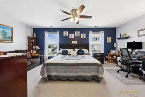 Bedroom - 5302 Cobblers Xing, Mchenry, IL 60050 photo 2 of 3