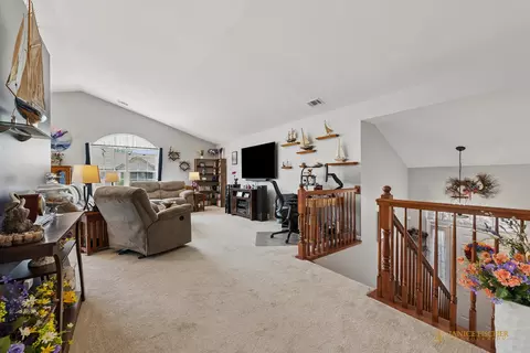 Living - 5302 Cobblers Xing, Mchenry, IL 60050 photo 1 of 3