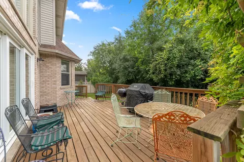 Exterior - 5441 Christopher Dr, Oak Forest, IL 60452 photo 4 of 6