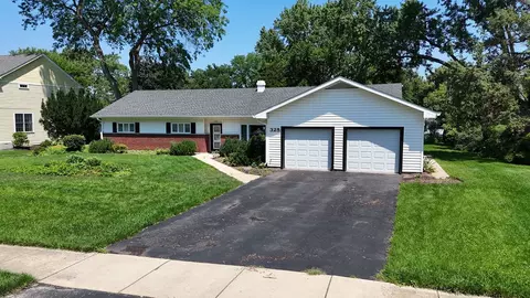 325 E Hawthorne Blvd, Wheaton, IL 60187 photo 6