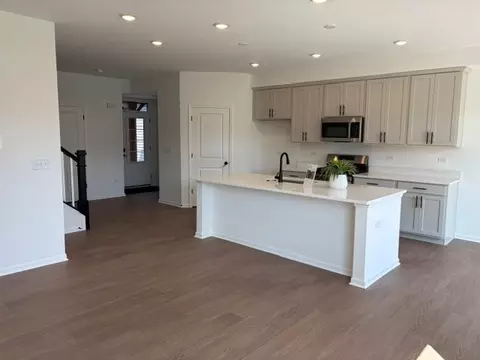 Kitchen - 25511 W Emory Ln, Plainfield, IL 60544 photo 2 of 2