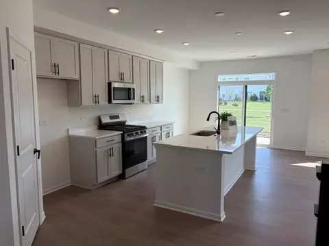 Kitchen - 25511 W Emory Ln, Plainfield, IL 60544 photo 1 of 2