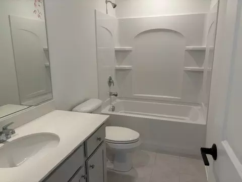 Bath - 25511 W Emory Ln, Plainfield, IL 60544 photo 2 of 3
