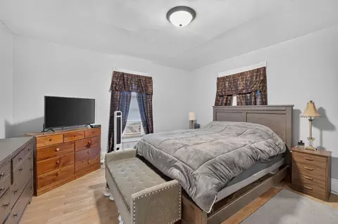 Bedroom - 2310 11th Avenue B Ave, Moline, IL 61265 photo 1 of 5