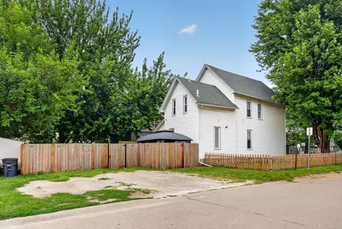 Exterior - 2310 11th Avenue B Ave, Moline, IL 61265 photo 3 of 3