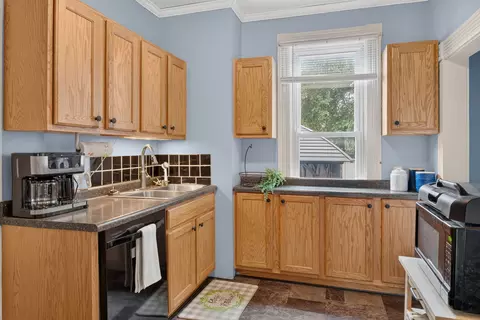 Kitchen - 2310 11th Avenue B Ave, Moline, IL 61265 photo 2 of 4