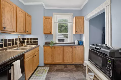 Kitchen - 2310 11th Avenue B Ave, Moline, IL 61265 photo 3 of 4