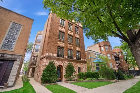 6246 N Richmond St N, Chicago, IL 60659