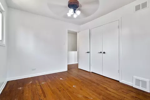 446 Oak St, Des Plaines, IL 60016 photo 14