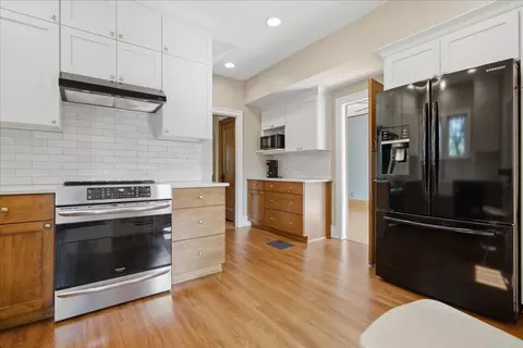 Kitchen - 9 Hale Ct, Normal, IL 61761 photo 4 of 4
