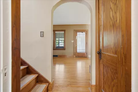 Entry Way - 9 Hale Ct, Normal, IL 61761 photo 2 of 6