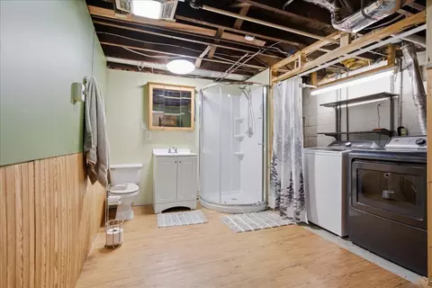 Bath - 9 Hale Ct, Normal, IL 61761 photo 3 of 3