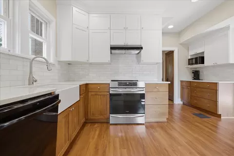 Kitchen - 9 Hale Ct, Normal, IL 61761 photo 2 of 4
