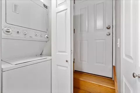Other - 2307 W Haddon Ave #A, Chicago, IL 60622 photo 3 of 3