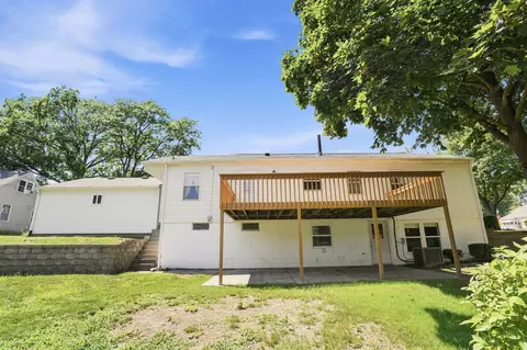 3002 15th St, Moline, IL 61265 photo 3