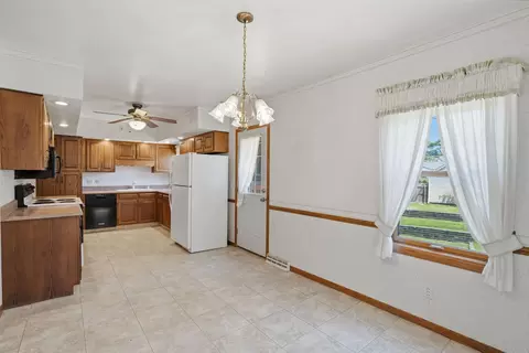 3002 15th St, Moline, IL 61265 photo 8