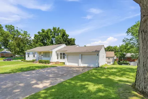 3002 15th St, Moline, IL 61265 photo 2