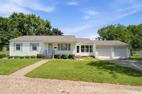 3002 15th St, Moline, IL 61265 photo 1