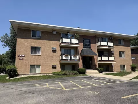 7426 W 111th St #610, Worth, IL 60482