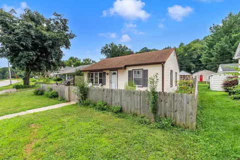 Exterior - 3708 5th Ave, Moline, IL 61265 photo 3 of 7