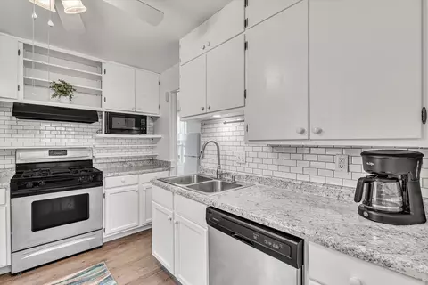 Kitchen - 3708 5th Ave, Moline, IL 61265 photo 1 of 4