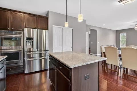 Kitchen - 12807 Timber Wood Cir, Plainfield, IL 60585 photo 2 of 7