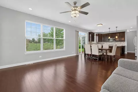 Living - 12807 Timber Wood Cir, Plainfield, IL 60585 photo 4 of 13