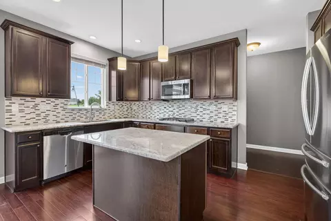 Kitchen - 12807 Timber Wood Cir, Plainfield, IL 60585 photo 5 of 7