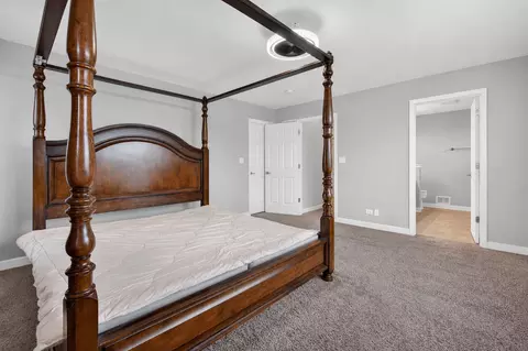 Bedroom - 12807 Timber Wood Cir, Plainfield, IL 60585 photo 2 of 8