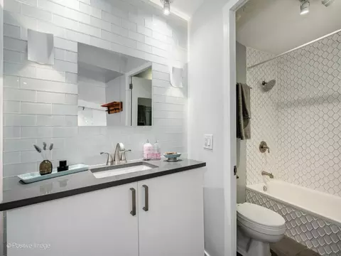 Bath - 300 N State St #4610, Chicago, IL 60654 photo 1 of 1