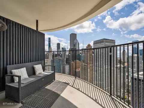 Exterior - 300 N State St #4610, Chicago, IL 60654 photo 2 of 2