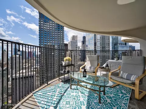 Exterior - 300 N State St #4610, Chicago, IL 60654 photo 1 of 2