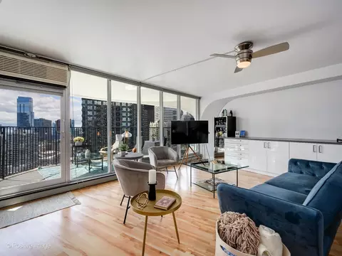 Living - 300 N State St #4610, Chicago, IL 60654 photo 2 of 4