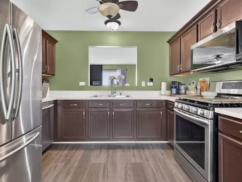 Kitchen - 1401 Martin Ct, Plainfield, IL 60586 photo 2 of 3