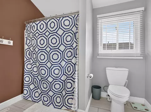 Bath - 1401 Martin Ct, Plainfield, IL 60586 photo 3 of 3