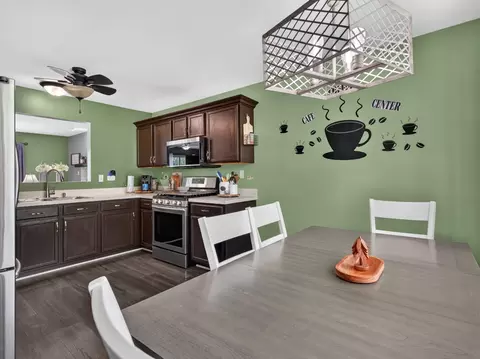 Kitchen - 1401 Martin Ct, Plainfield, IL 60586 photo 1 of 3