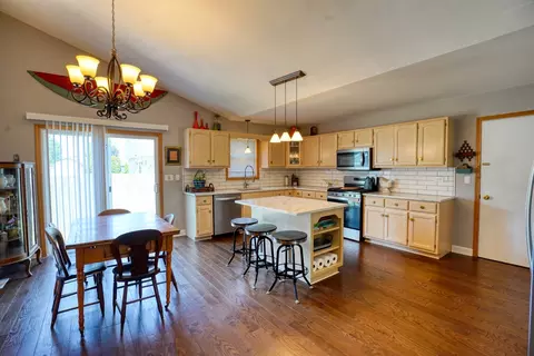 2115 Three Forks Dr, Plainfield, IL 60586 photo 5