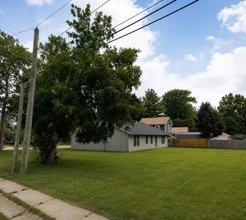 7 Arcade Ct, Freeport, IL 61032 photo 3