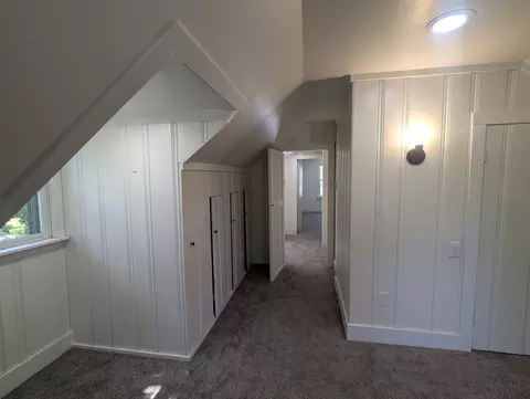 Entry Way - 1460 S 6th Ave, Kankakee, IL 60901 photo 6 of 8