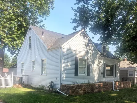 Exterior - 1460 S 6th Ave, Kankakee, IL 60901 photo 3 of 6