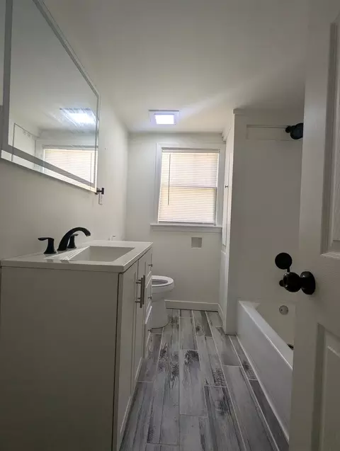 Bath - 1460 S 6th Ave, Kankakee, IL 60901 photo 1 of 2