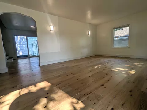 Living - 1460 S 6th Ave, Kankakee, IL 60901 photo 1 of 3