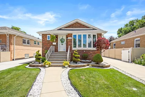 5755 S Nashville Ave, Chicago, IL 60638